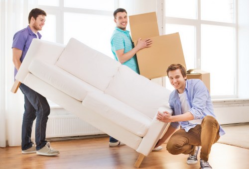Packing materials and tools used by experts